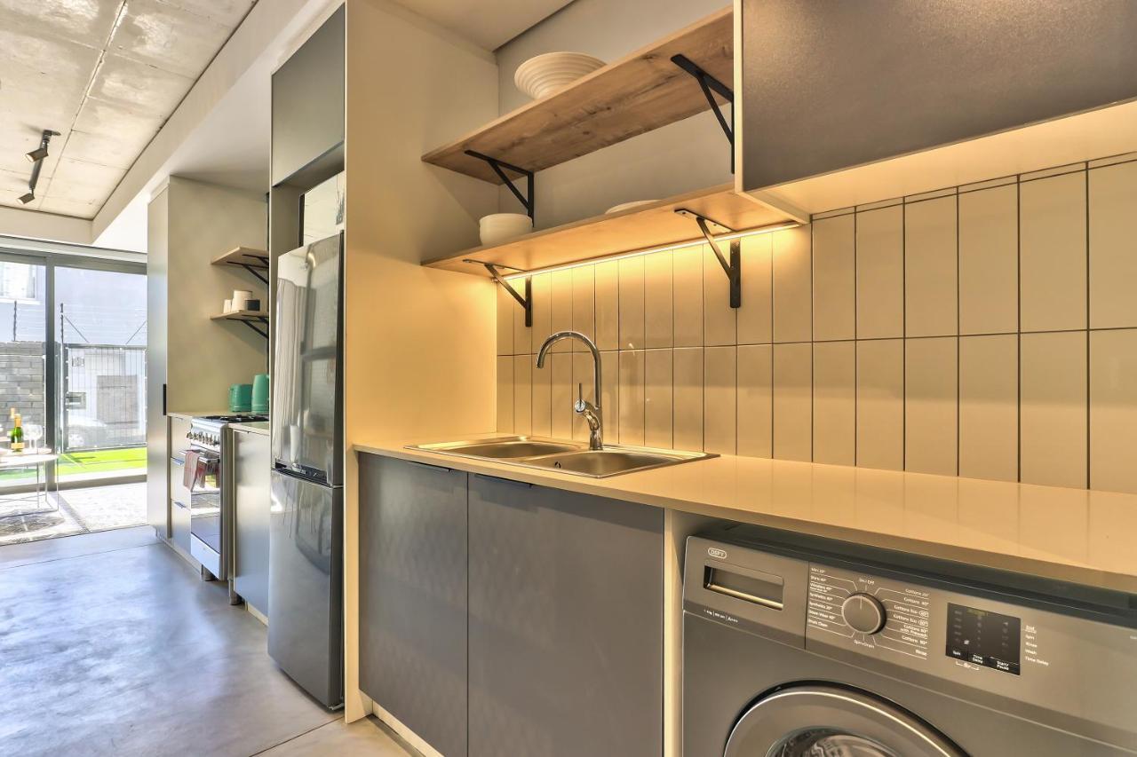 Apartment Secure, Fast Wifi, Ideal For The Solo Traveller! *